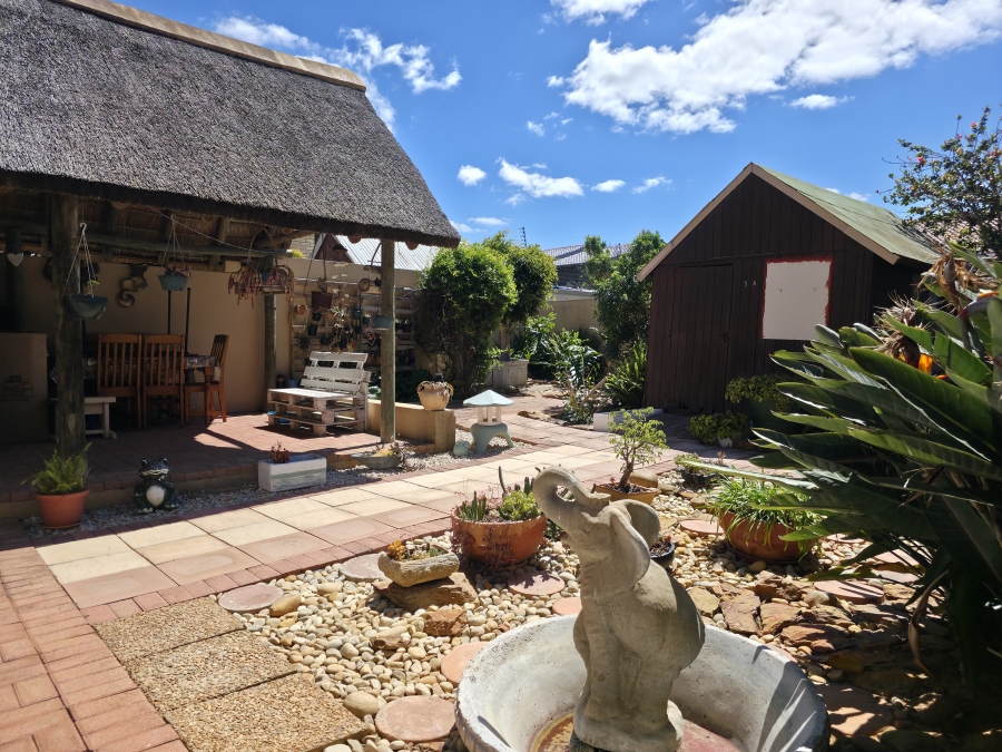 4 Bedroom Property for Sale in Wavecrest Eastern Cape